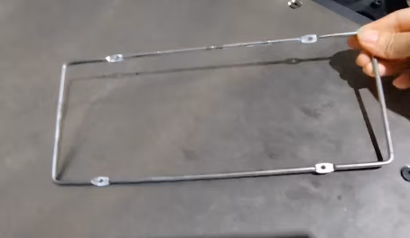 Máquina de dobra de arame 2D CNC para prensagem de furo redondo com solda de topo